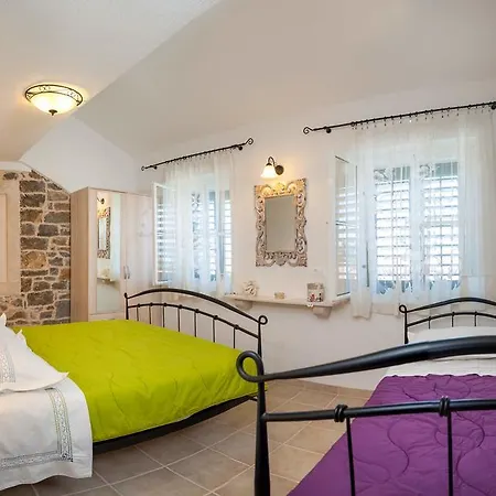 Beach Podspiline Apartment *